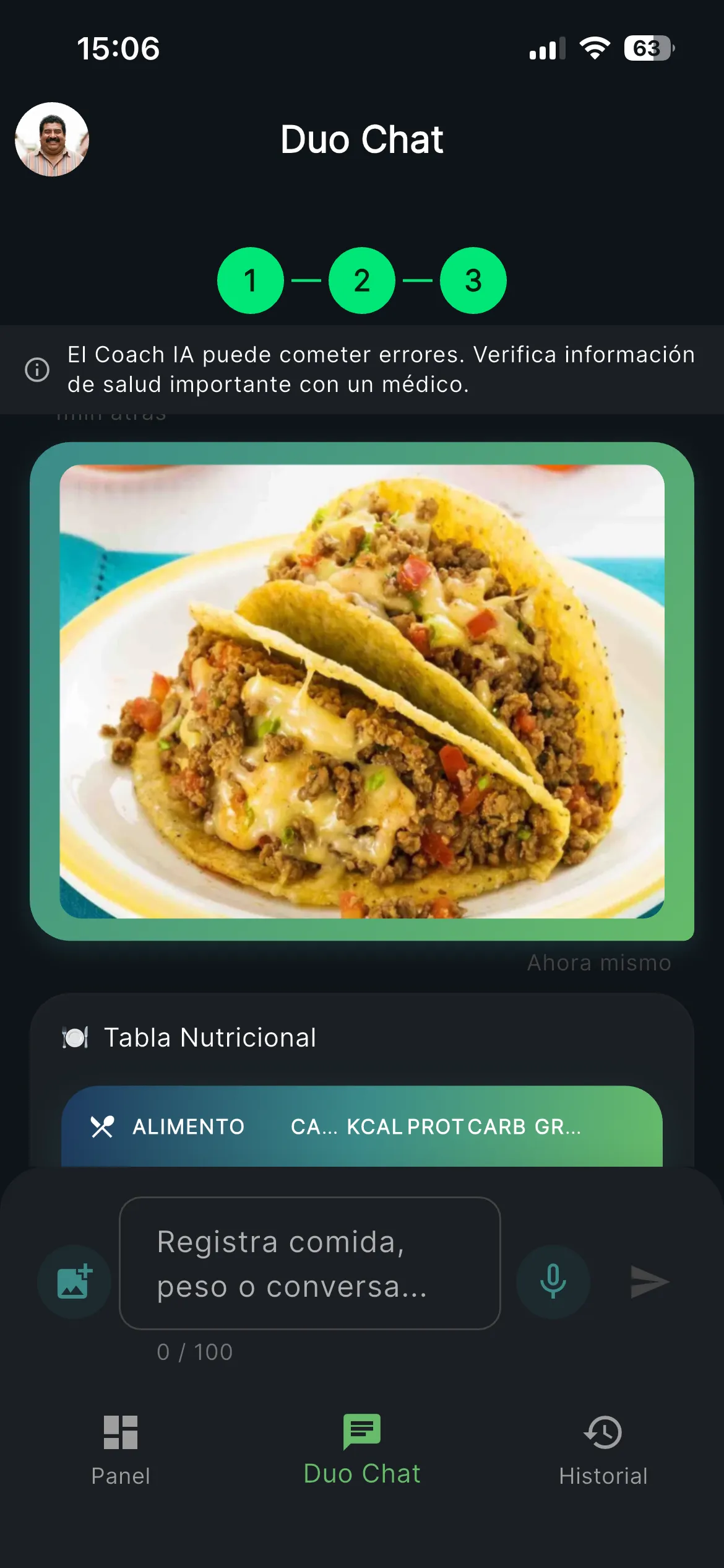 Foto de una comida compartida en el chat con IA